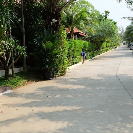 Thai Thani Pool Villa Resort Джомтьен Экстерьер фото