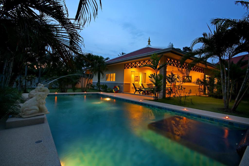 Thai Thani Pool Villa Resort Джомтьен Номер фото