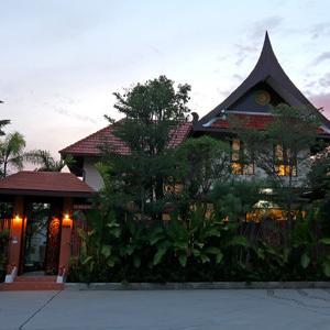 Thai Thani Pool Villa Resort Джомтьен Номер фото