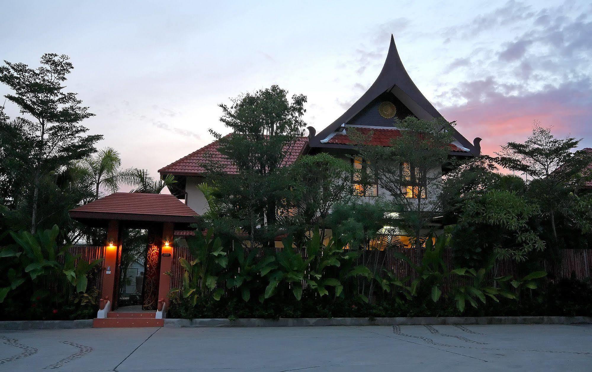 Thai Thani Pool Villa Resort Джомтьен Экстерьер фото