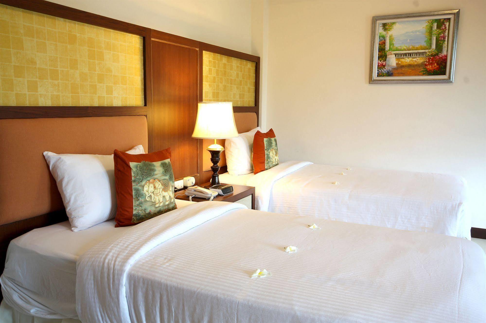 Thai Thani Pool Villa Resort Джомтьен Экстерьер фото